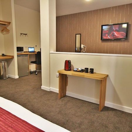 Central Hotel Gloucester By Roomsbooked Extérieur photo